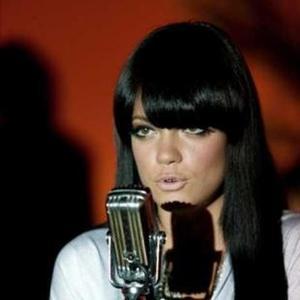 Lily Allen actuará junto a The Killers y Oasis en el FIB Lily Allen actuará junto a The Killers y Oasis en el FIB