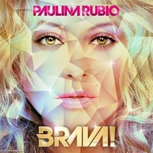 Paulina Rubio muestra la portada de Brava Paulina Rubio muestra la portada de Brava