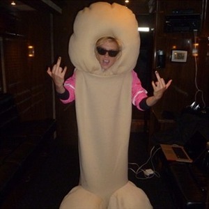 Ke$ha inventa el 'pene-pop' Ke$ha inventa el 'pene-pop'