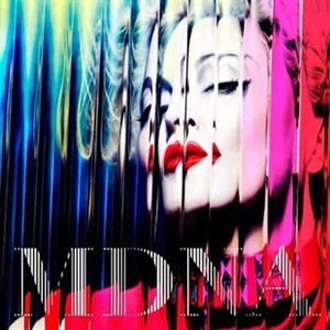Madonna descorcha su alegría en MDNA Madonna descorcha su alegría en MDNA