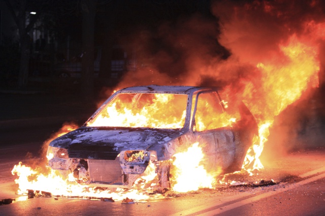 En su último carnaval acabó quemando su coche En su último carnaval acabó quemando su coche