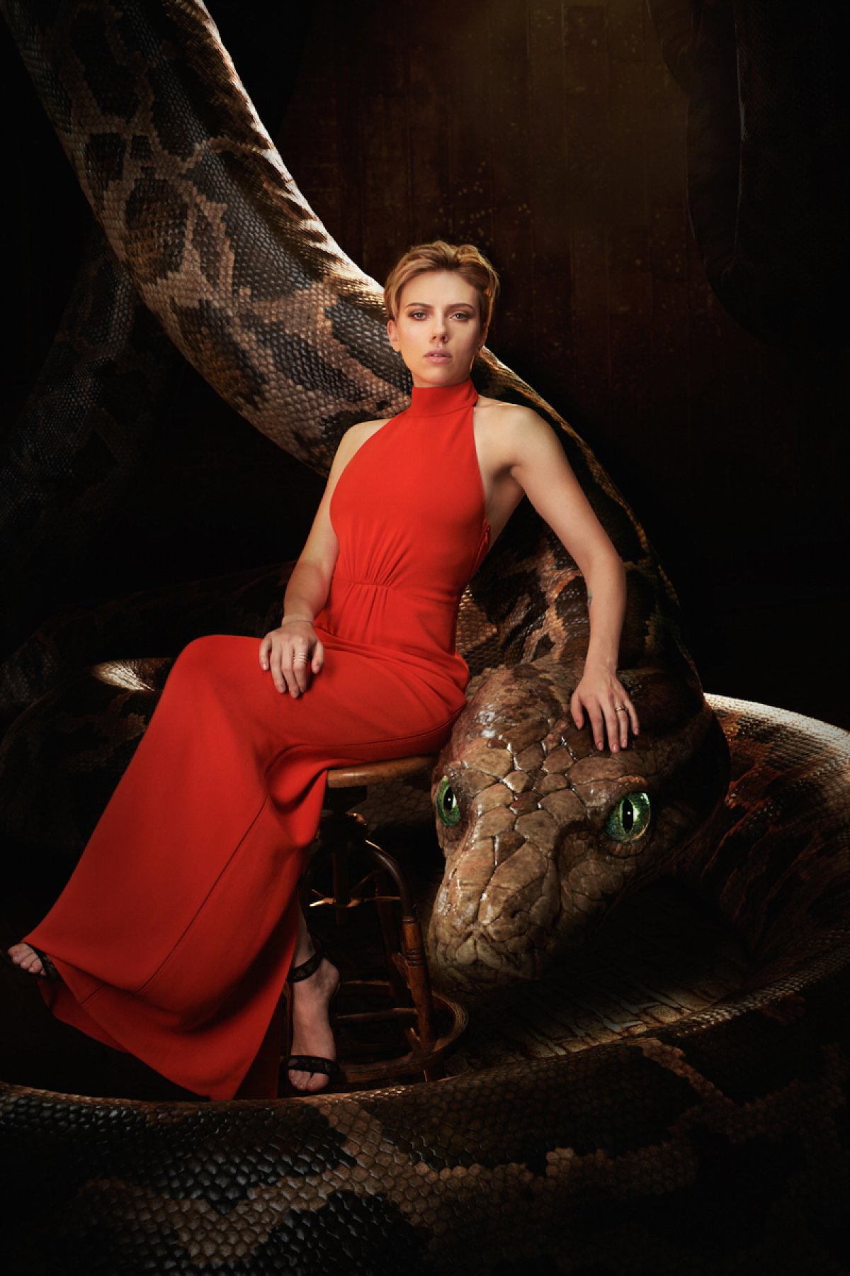 Las voces protagonistas de El Libro de la Selva posan junto a sus animales Las voces protagonistas de El Libro de la Selva posan junto a sus animales