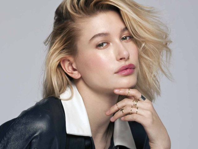 Hailey Baldwin habla de su relación con Drake Hailey Baldwin habla de su relación con Drake
