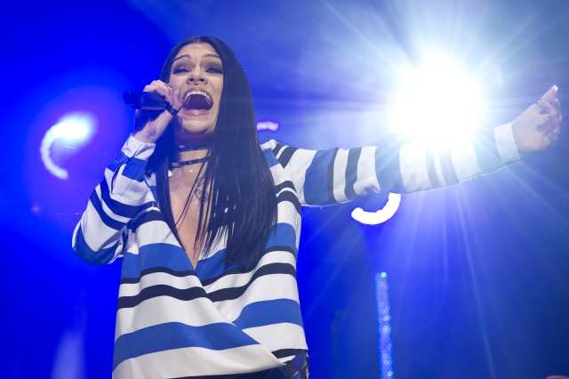 Jessie J luce celulitis sin complejos Jessie J luce celulitis sin complejos