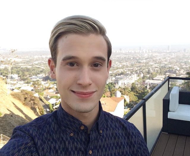 Tyler Henry, el nuevo amigo de los famosos Tyler Henry, el nuevo amigo de los famosos