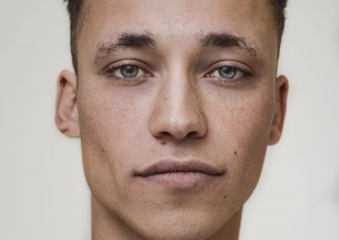 Una foto convierte en modelo a un obrero de la construcción