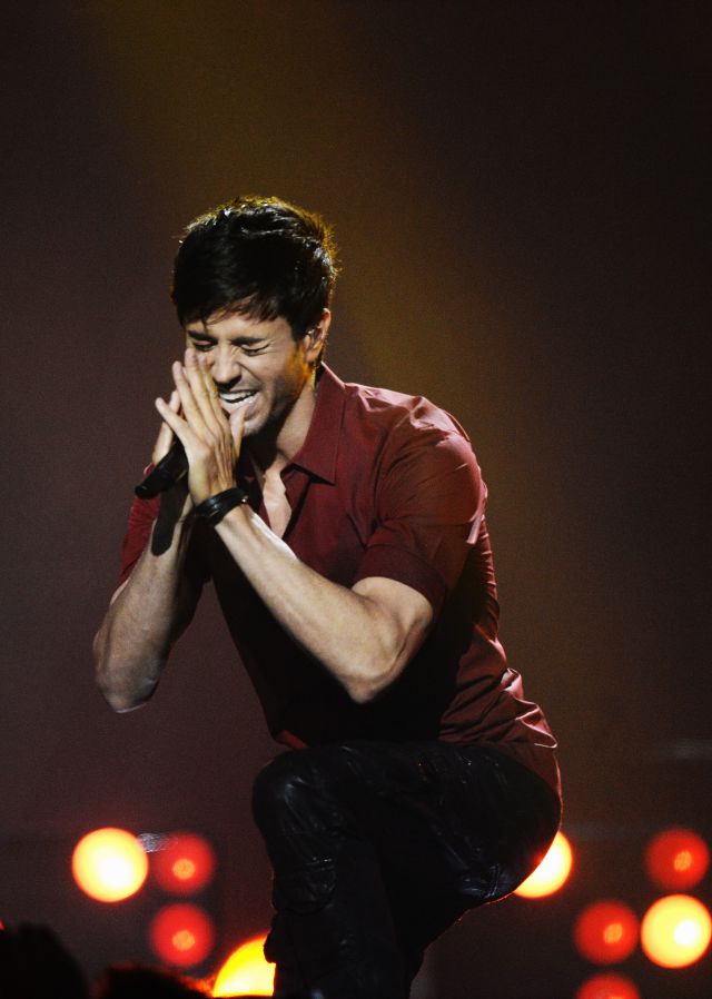 Las redes no perdonan a Enrique Iglesias su más que extraño playback Las redes no perdonan a Enrique Iglesias su más que extraño playback