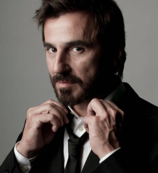 Santi Millán presentará LOS40 Music Awards: “¿‘Un Dvicio’? Estoy tentado a liarla”