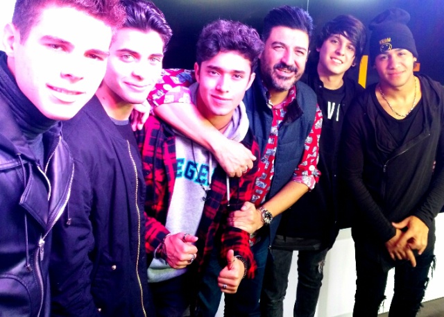 Tony Aguilar entrevista a CNCO Tony Aguilar entrevista a CNCO