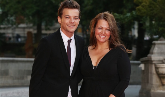 La madre de Louis Tomlinson se dirige a los fans de su hijo antes de morir La madre de Louis Tomlinson se dirige a los fans de su hijo antes de morir