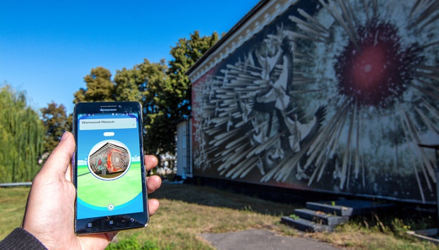 Un tontarra se mete en una zona radioactiva de Chernóbil a buscar un Pokemon Un tontarra se mete en una zona radioactiva de Chernóbil a buscar un Pokemon