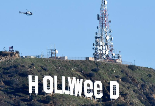 Un hombre tunea el cartel de 'Hollywood' para que se lea 'Hollyweed' Un hombre tunea el cartel de 'Hollywood' para que se lea 'Hollyweed'