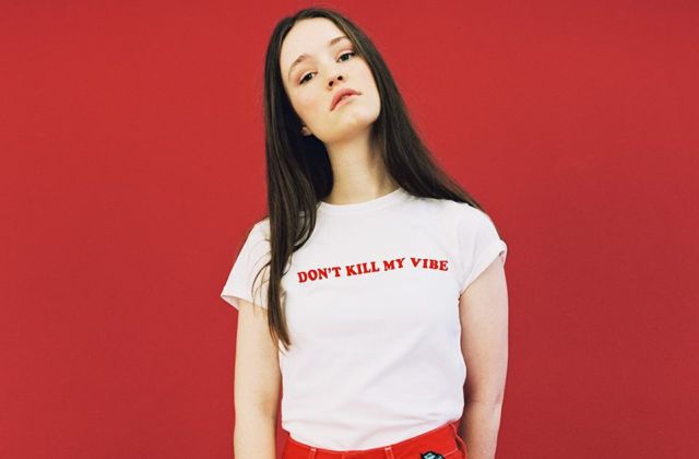 Tu fin de semana ya tiene BSO: Louis Berry, Smile o Sigrid Tu fin de semana ya tiene BSO: Louis Berry, Smile o Sigrid