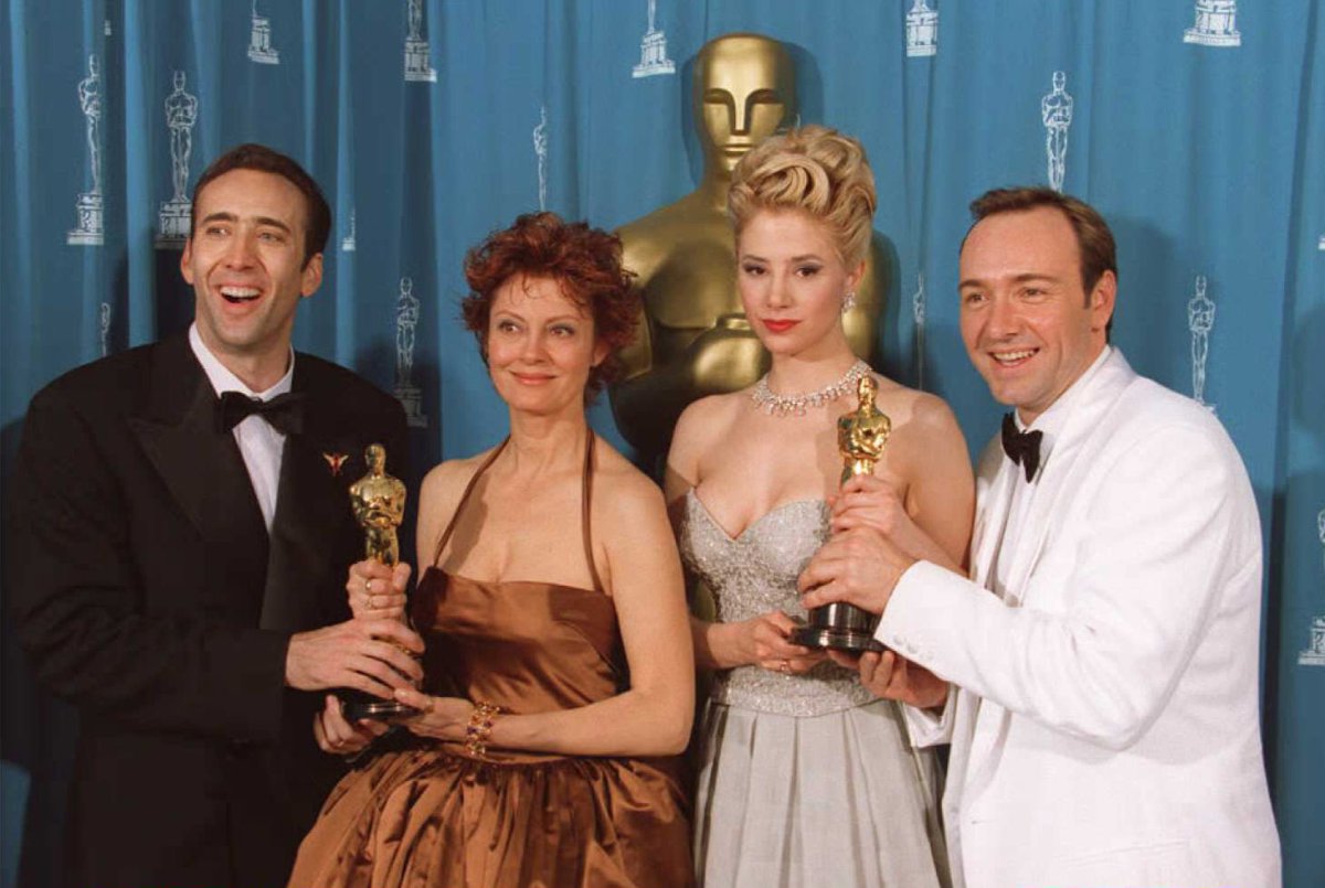20 fotos de los Oscar de los 90 que te harán suspirar fuerte 20 fotos de los Oscar de los 90 que te harán suspirar fuerte
