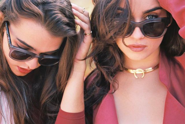 Lauren Jauregui y Lucía Vives reivindican el amor libre con unas fotos muy sensuales Lauren Jauregui y Lucía Vives reivindican el amor libre con unas fotos muy sensuales