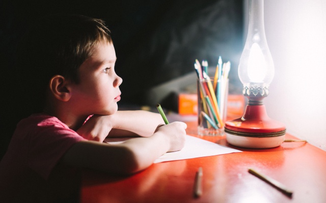 Un niño de siete años falsifica una carta... Un niño de siete años falsifica una carta...