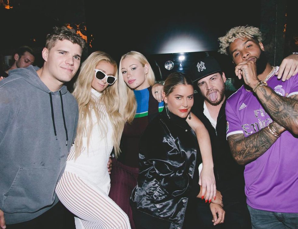 Paris Hilton se monta una noche de chicas con Katy Perry, Iggy Azalea, Bella Thorne… ¡Menuda bizarrada! Paris Hilton se monta una noche de chicas con Katy Perry, Iggy Azalea, Bella Thorne… ¡Menuda bizarrada!