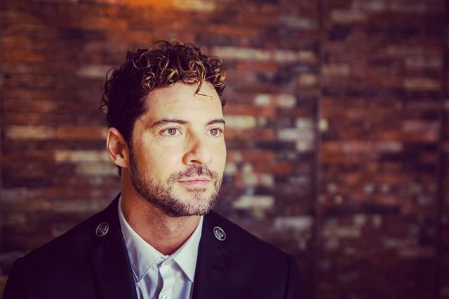 David Bisbal tiene un nuevo ‘Reencuentro’ con uno de sus compañeros de Operación Triunfo David Bisbal tiene un nuevo ‘Reencuentro’ con uno de sus compañeros de Operación Triunfo