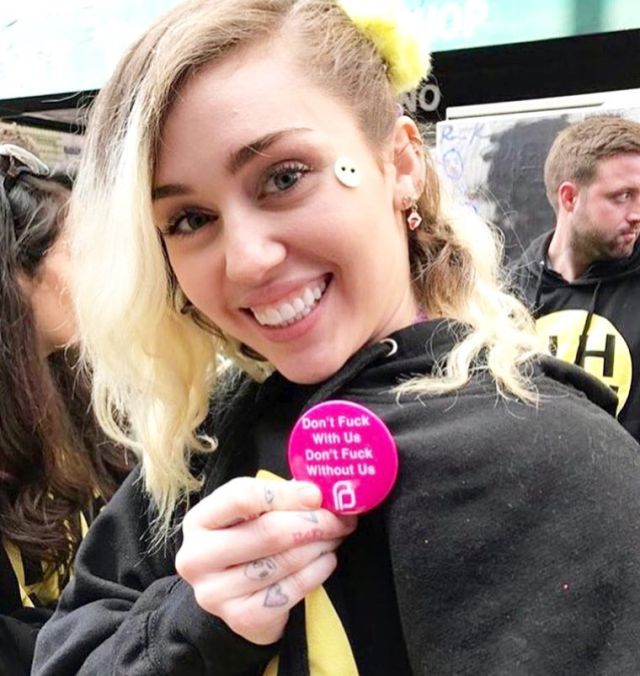 Miley Cyrus o Charlie Puth: ¿vencerá alguno a Julia Michaels? Miley Cyrus o Charlie Puth: ¿vencerá alguno a Julia Michaels?