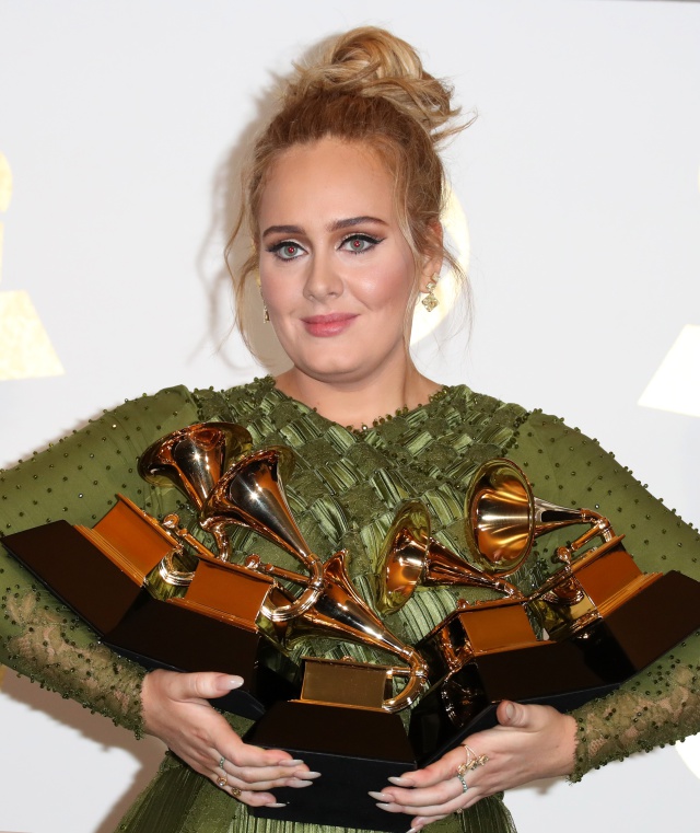 El maquillador de Adele cuenta uno de los mayores secretos de la artista El maquillador de Adele cuenta uno de los mayores secretos de la artista