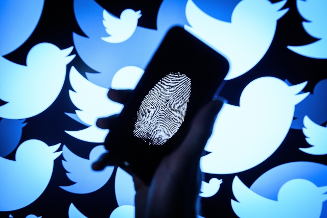 El primer mensaje de Twitter con # (almohadilla) cumple una década