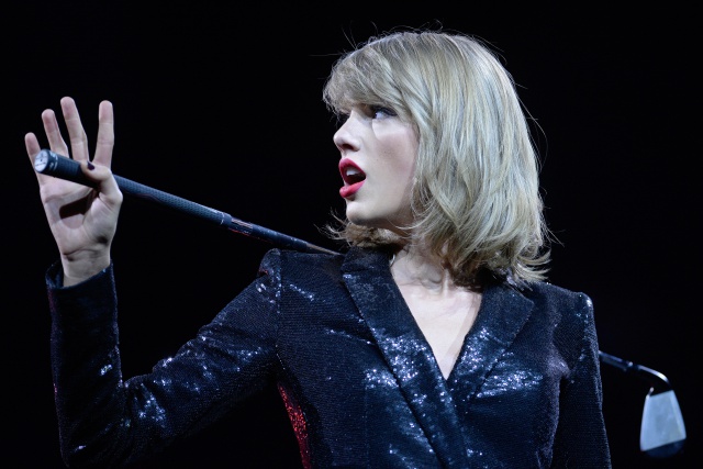 Taylor Swift humilla a Kim Kardashian Taylor Swift humilla a Kim Kardashian