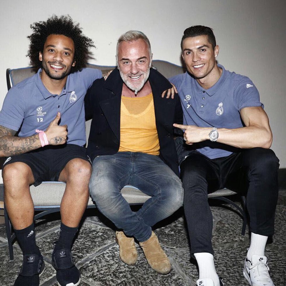 Guetta, Maluma, Cristiano Ronaldo…todos quieren una foto con Gianluca Vacchi Guetta, Maluma, Cristiano Ronaldo…todos quieren una foto con Gianluca Vacchi