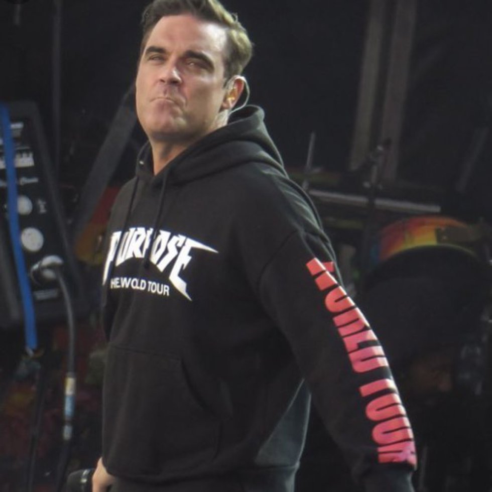 Famosos y no famosos lucen la nueva colección de merchandising de Justin Bieber Famosos y no famosos lucen la nueva colección de merchandising de Justin Bieber