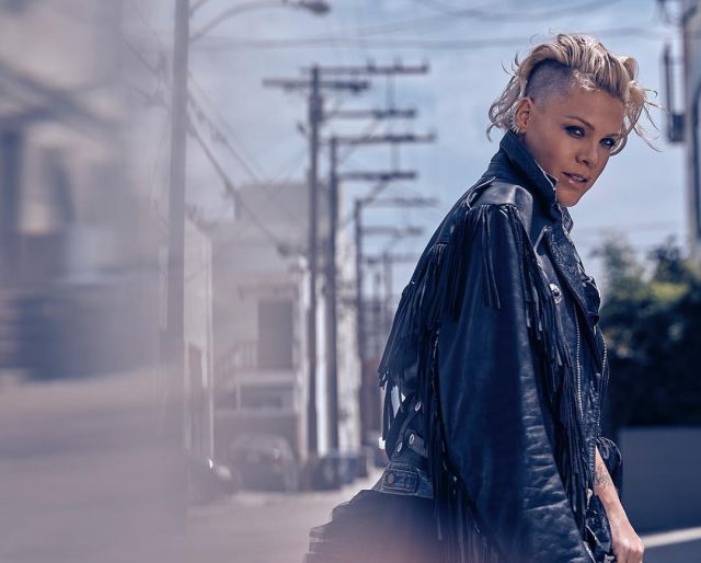 P!nk: “No pinchan a chicas de más de 35 años en las radios a no ser que seas Beyoncé” P!nk: “No pinchan a chicas de más de 35 años en las radios a no ser que seas Beyoncé”