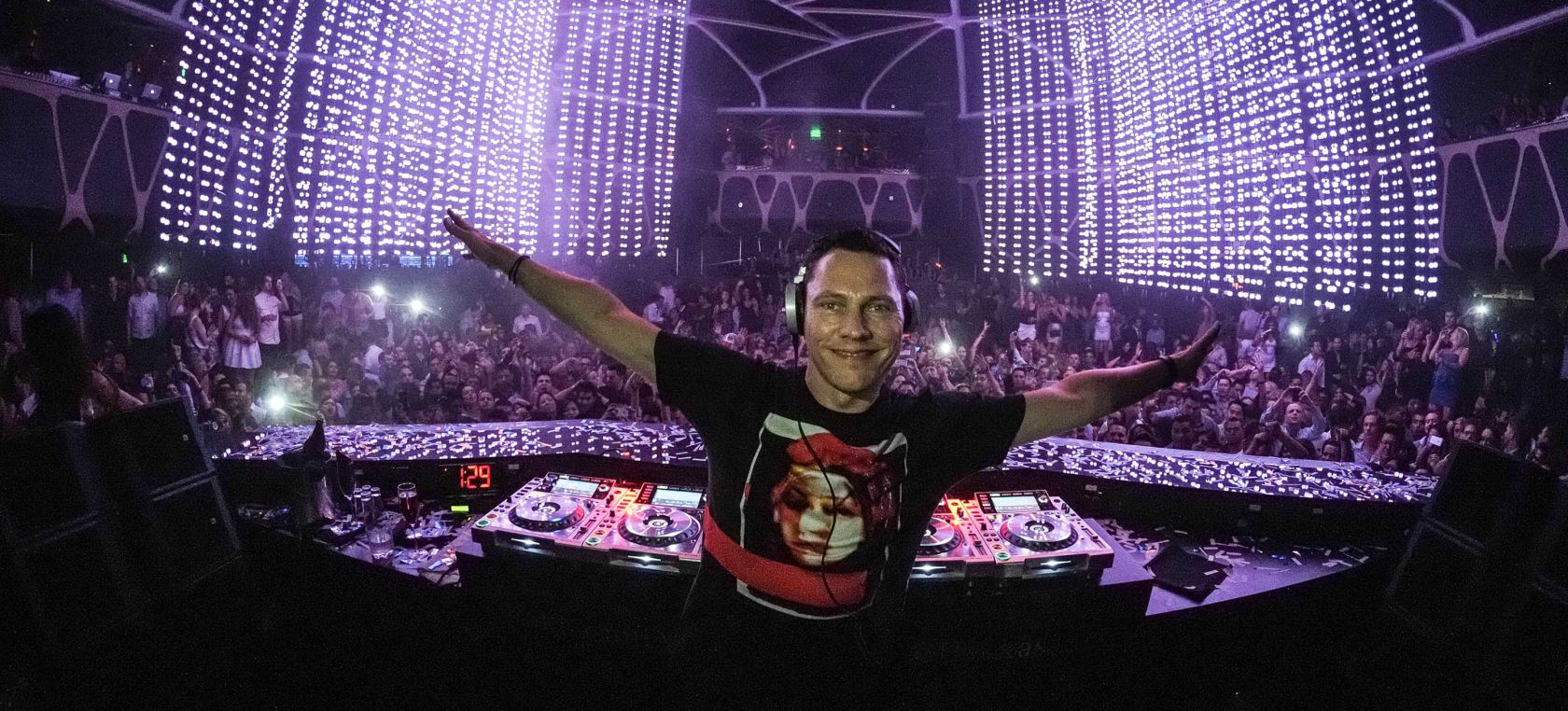 DJ Tiesto y Aloe Blacc atacan con uno de los temazos del otoño DJ Tiesto y Aloe Blacc atacan con uno de los temazos del otoño