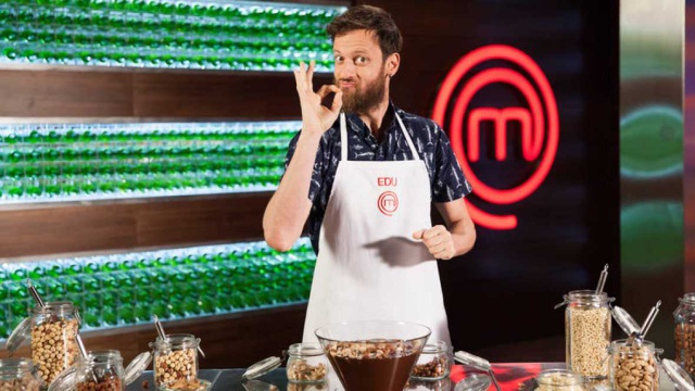 ‘Masterchef Celebrity’ expulsa a Edu Soto y vive el reencuentro “apasionado” de Buenafuente y Silvia Abril ‘Masterchef Celebrity’ expulsa a Edu Soto y vive el reencuentro “apasionado” de Buenafuente y Silvia Abril