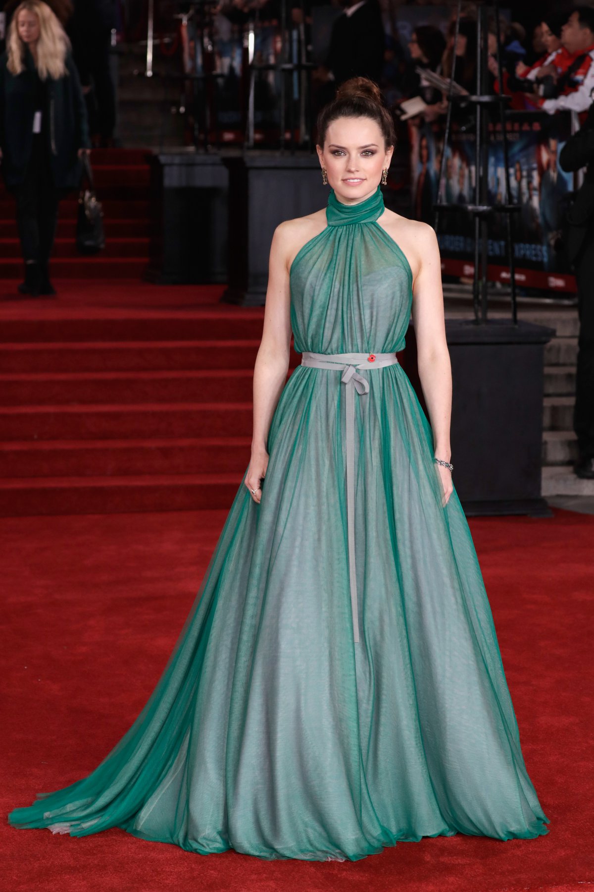 Daisy Ridley, mucho más que Rey en la alfombra roja Daisy Ridley, mucho más que Rey en la alfombra roja