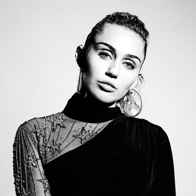Miley Cyrus lleva a ‘La Voz’ a Ágatha Ruiz de la Prada el día antes de su cumple Miley Cyrus lleva a ‘La Voz’ a Ágatha Ruiz de la Prada el día antes de su cumple