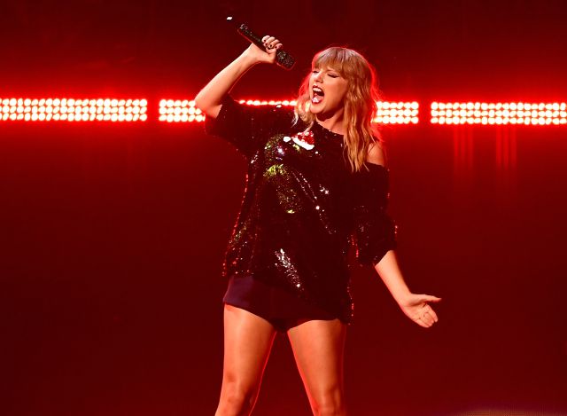 Taylor Swift puede presumir de tener una mini fan muy vip Taylor Swift puede presumir de tener una mini fan muy vip