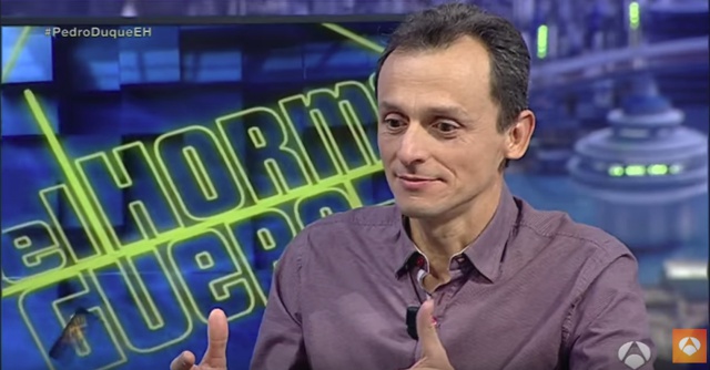 El sonoro 'zasca' de Pedro Duque a los 'terraplanistas' El sonoro 'zasca' de Pedro Duque a los 'terraplanistas'