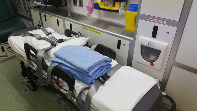 Detienen a una mujer por la nota manuscrita que dejó en una ambulancia Detienen a una mujer por la nota manuscrita que dejó en una ambulancia