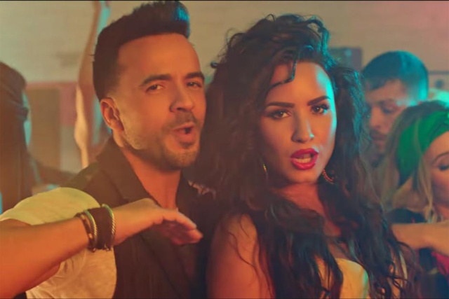 Luis Fonsi y Demi Lovato alcanzan las mil millones de reproducciones con ‘Échame la culpa” Luis Fonsi y Demi Lovato alcanzan las mil millones de reproducciones con ‘Échame la culpa”