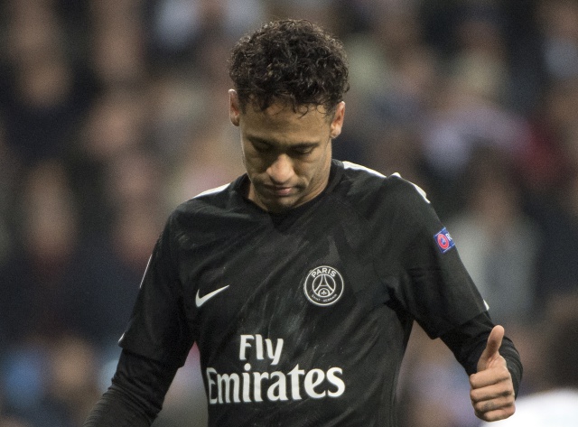 Aluvión de críticas a Neymar por su foto ¿en homenaje? a Stephen Hawking Aluvión de críticas a Neymar por su foto ¿en homenaje? a Stephen Hawking