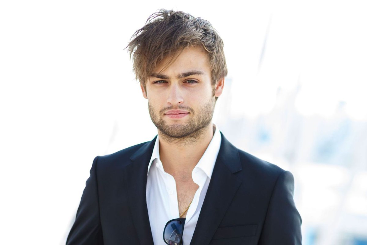Este es el guapo amigo de Emma Watson que remueve conciencias Este es el guapo amigo de Emma Watson que remueve conciencias