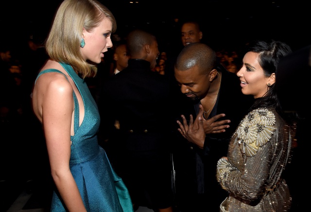 Kanye West vuelve a hacer un feo a Taylor Swift públicamente Kanye West vuelve a hacer un feo a Taylor Swift públicamente