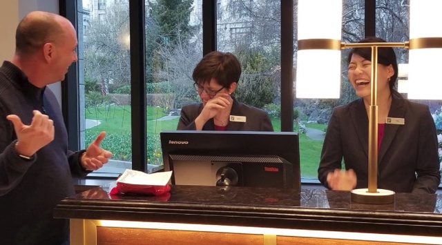 El flipante motivo por el que un hotel vetó a este hombre durante 17 años El flipante motivo por el que un hotel vetó a este hombre durante 17 años