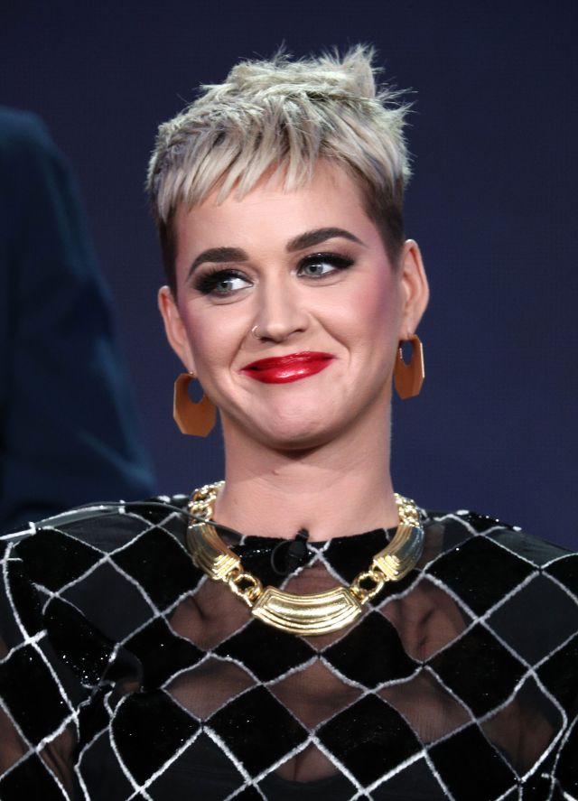 Culazos, besos robados, calabazas, padres tocanarices… ¡Queremos más Katy Perry en tv! Culazos, besos robados, calabazas, padres tocanarices… ¡Queremos más Katy Perry en tv!
