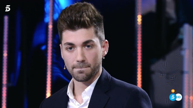 ‘Mujeres y hombres y viceversa’ ofrece el trono a Alejandro Albalá con Sofía aún en la isla ‘Mujeres y hombres y viceversa’ ofrece el trono a Alejandro Albalá con Sofía aún en la isla