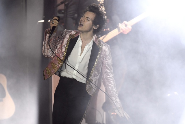 Harry Styles se atreve con algo que nunca había llevado antes Harry Styles se atreve con algo que nunca había llevado antes