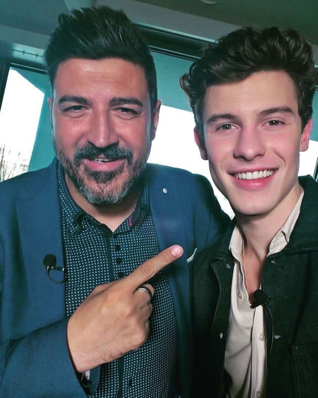 Tony Aguilar entrevista al cantante en Londres