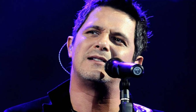 40 años separan estas dos fotos de Alejandro Sanz 40 años separan estas dos fotos de Alejandro Sanz