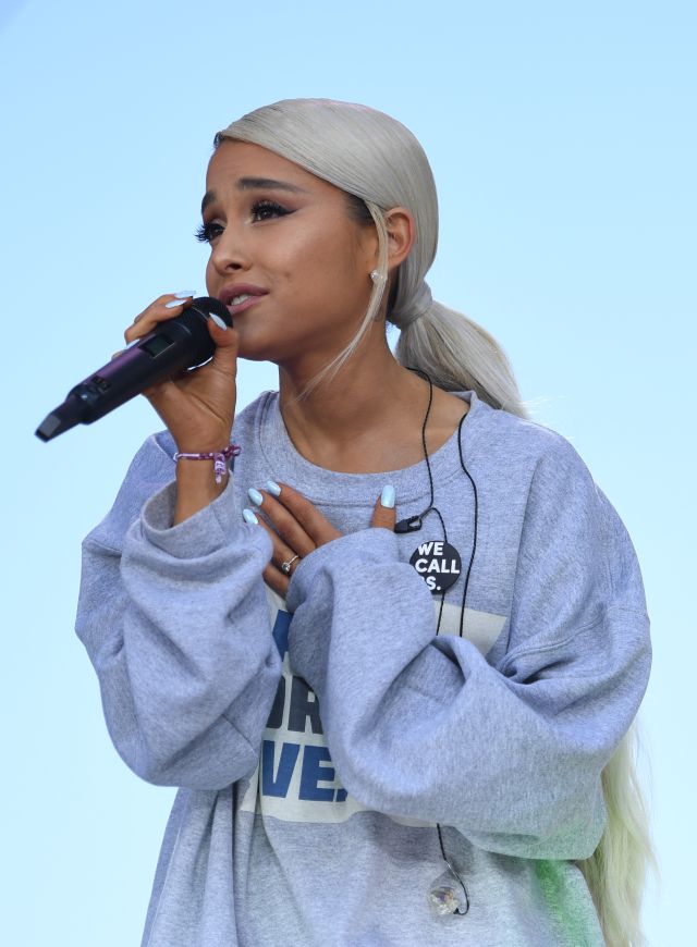 El nuevo tatuaje de Ariana Grande es conmovedor El nuevo tatuaje de Ariana Grande es conmovedor