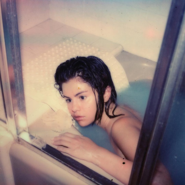 Selena Gomez graba un corto de lo más inquietante para Instagram Selena Gomez graba un corto de lo más inquietante para Instagram