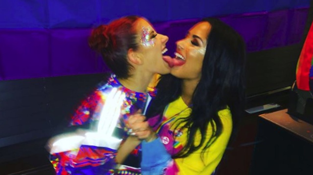 Demi Lovato sube una foto besando a su bailarina a Instagram Demi Lovato sube una foto besando a su bailarina a Instagram