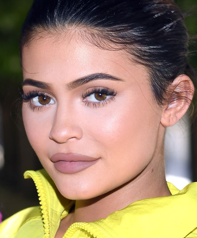 No vas a adivinar el precio de la corona de Kylie Jenner No vas a adivinar el precio de la corona de Kylie Jenner